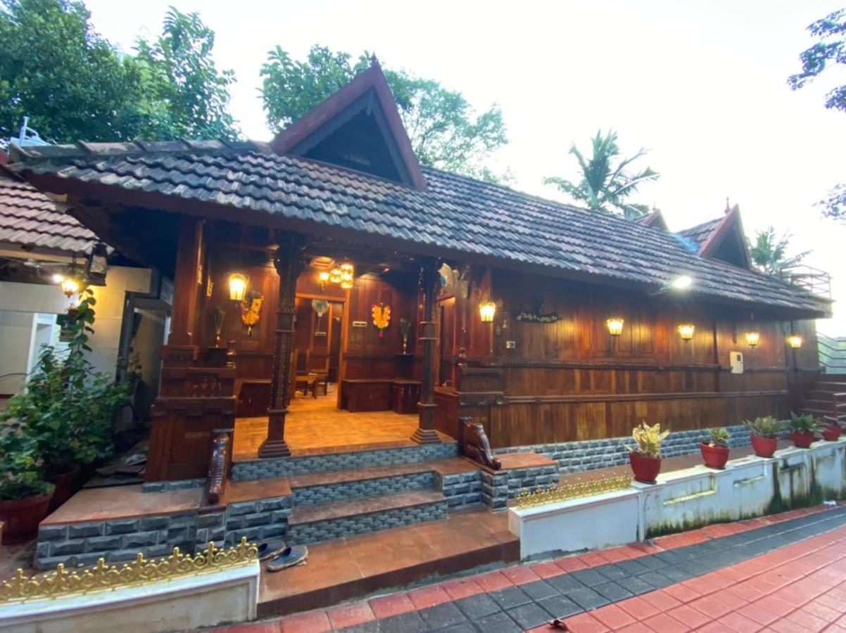 Mayoorapanjaram Neyyattinkara Exterior photo